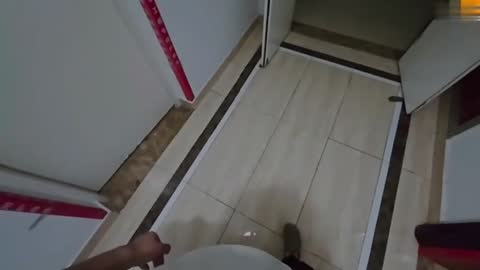 天台露出刺激约炮 夹着别人精子带回家 男学生抓腰猛顶，内射一股热精灌满穴里，拔出白浆顺腿根滴